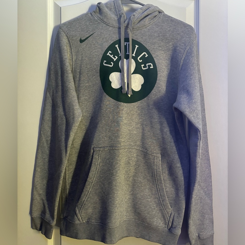 Nike Celtics sweatshirt
